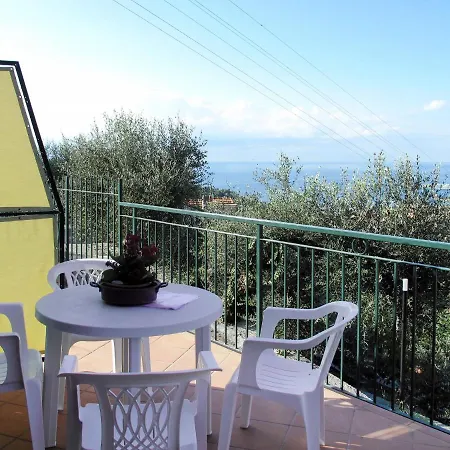 Locazione Turistica Aloe - Dia336 Holiday home Gorleri