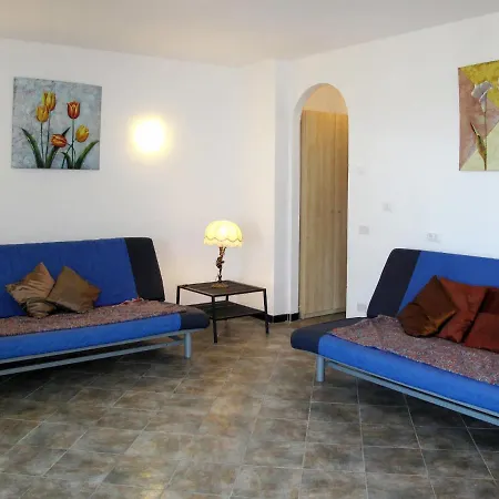 Holiday home Locazione Turistica Aloe - Dia336